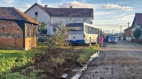 Sa mjesta nesreće - Avaz