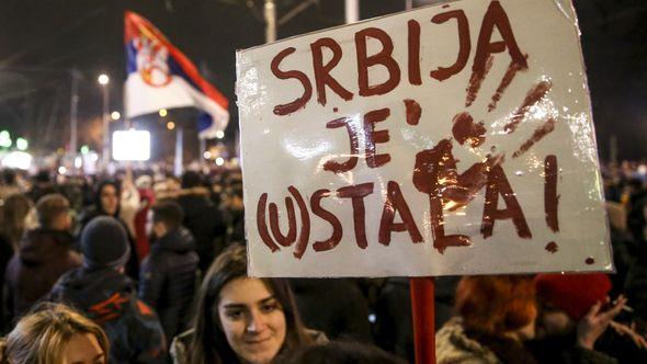 Protesti u Beogradu - Avaz