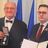 Češki ministar vanjskih poslova odlikovao dr. Edu Jaganjca ordenom za zasluge u diplomatiji