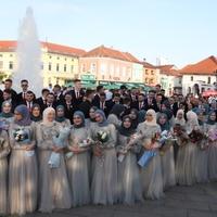 Svečani defile maturanata Behram-begove medrese u Tuzli