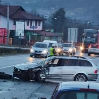 Udes kod Žepča: Povrijeđene dvije osobe 