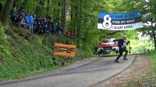 Zamalo tragedija na Croatia Rallyju: Fotoreporter za dlaku izbjegao smrt