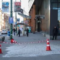 Sa Sarajevo City Centra ponovo puklo staklo 