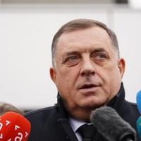 Dodik: Šmitove prijetnje neće zastrašiti nikoga u RS