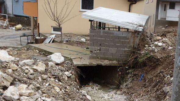 Veliki problem rigol za oborinske vode  - Avaz