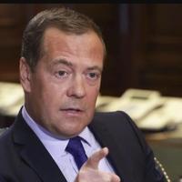 Medvedev izvrijeđao zapadne političare: "Sada žure da ljube čizme novom gospodaru"