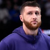 Nurkić ponovo bez minute na parketu, trener Finiksa govorio o njemu