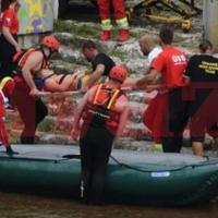 Drama na Bentbaši: Muškarac skočio u vodu i povrijedio se