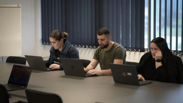 Tim Memorijalnog centra Srebrenica - Avaz