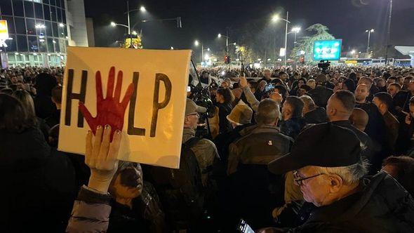 S protesta u Novom Sadu - Avaz