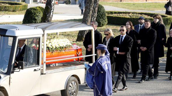 Zagreb: Ćiro sahranjen na Mirogoju - Avaz