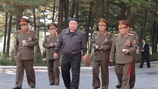 Sjevernokorejski čelnik Kim Jong Un obišao raketne baze