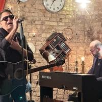 Alen Hrbinić predstavio album „Ljubavi stare“ i duet s Aleksandrom Čovićem