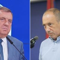 Dodik poručio Crnatku: Čučni, u velikoj si nuždi