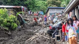 Filipine pogodio šesti tajfun u mjesec, najmanje 500.000 ljudi pobjeglo