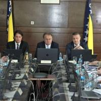 Odluka Vlade FBiH o isplati jednokratne pomoći isključuje zastupnike i ministre