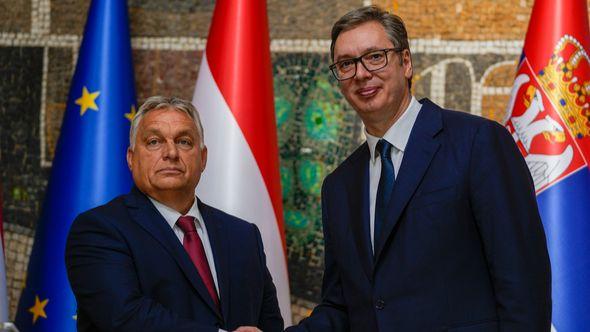 Viktor Orban i Aleksandar Vučić - Avaz