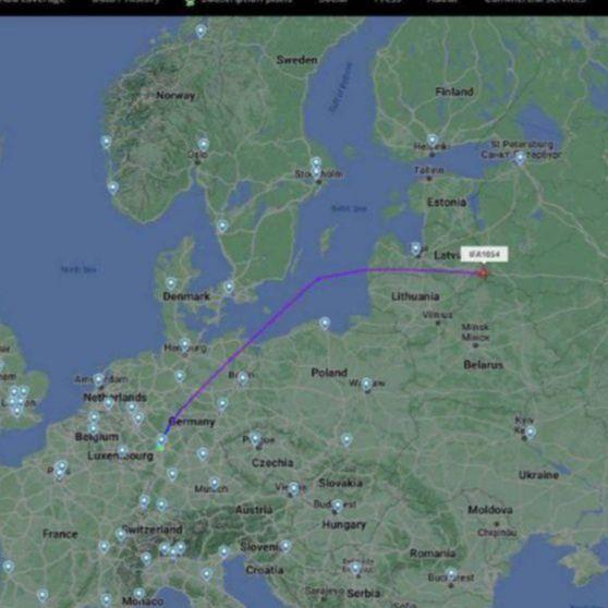 Društvene mreže gore: Šta radi ovaj avion na putu iz Moskve do Njemačke?