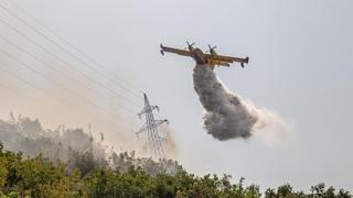 Požari u Hrvatskoj: Vjetar otežava Dubrovniku, iznad Trogira dignuta tri aviona