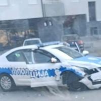 Saobraćajna nesreća u Doboju: Povrijeđen policajac