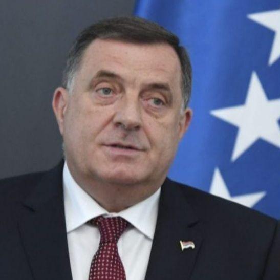 Dodik: Šmitu ne može da pomogne ni samoorganizovana grupa ambasadora u Sarajevu