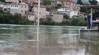 Izdato narandžasto upozorenje za sutra zbog obilnih padavina