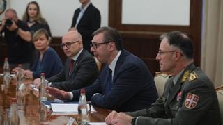 Vučić s Hokansonom: Srbija spremna da unapređuje partnersku saradnju s američkom vojskom