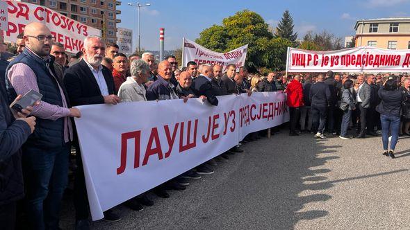 Pristalice Milorada Dodika ispred Suda BiH - Avaz