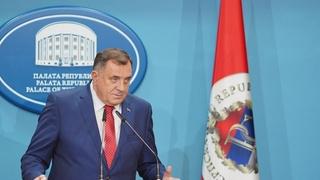 Dodik ponovo negirao genocid u Srebrenici, vrijeđao i Šmita