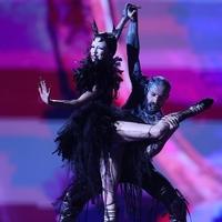 Finale Eurosonga: Predstavnica Irske izvela "obred" na bini