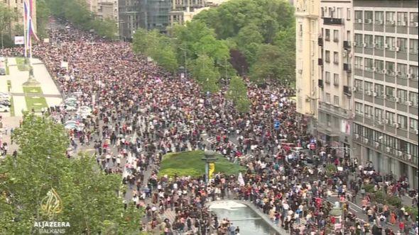 Masovni protesti - Avaz