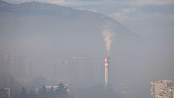 Zagađen zrak u Kaknju - Avaz