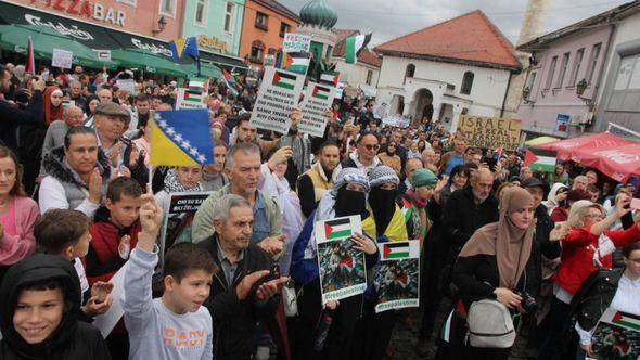 Sa protesta u Tuzli - Avaz