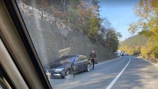 Kamion i automobil se sudarili kod Maglaja: Stvorila se gužva, saobraćaj se odvija jednom trakom  