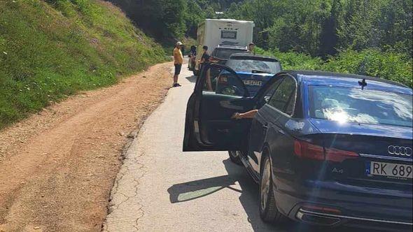 Velike gužve na graničnom prelazu Šćepan Polje - Avaz