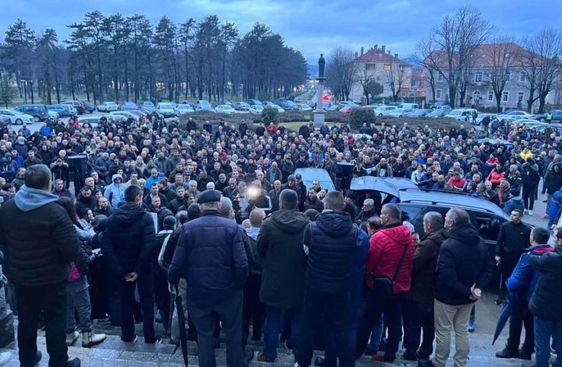 Protest u Nikšiću - Avaz