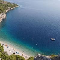 Zbog fekalija zabranjeno kupanje na još jednoj plaži u Hrvatskoj