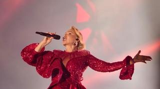 Lepa Brena s pjesmom "Uđi slobodno" otvorila drugi koncert u Sarajevu