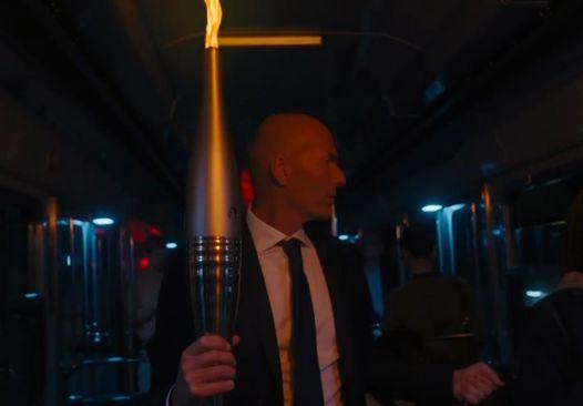 Zidan u spotu nosi olimpijski plamen - Avaz