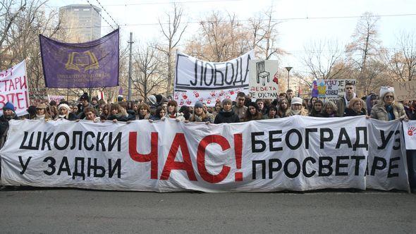 Protesti u Beogradu - Avaz