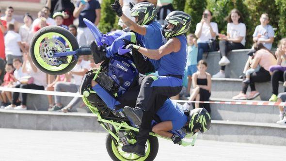 "Stunt Show" na Trgu Slobode u Tuzli - Avaz