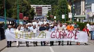 Stotine građana na protestima u Goraždu: Porazili nas niste 1995., nećete ni 2023. godine