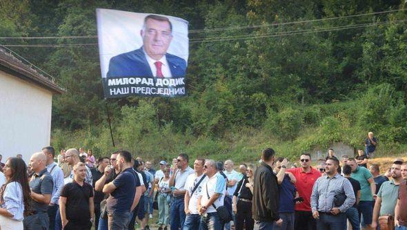 Protest podrške Dodiku - Avaz