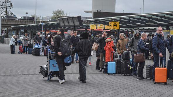 Gužva na aerodromu - Avaz