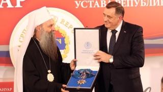 Dodik uručio patrijarhu Porfiriju orden RS