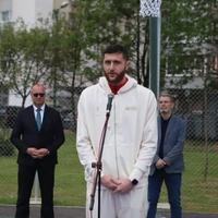 Jusuf Nurkić otvorio košarkaški teren u Tuzli 