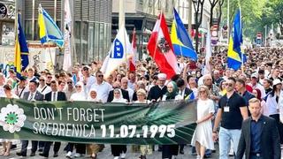 Veliki broj građana u Maršu mira u Beču povodom 28 godišnjice genocida u Srebrenici