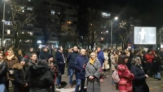 Protest grupe "Kamo Sjutra?" počeo sa 13 minuta tišine u čast žrtava sa Cetinja