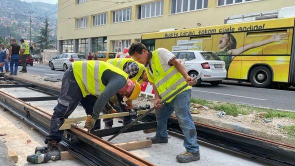 Ashok Tamang sa kolegama iz Nepala kaže da je zadovoljan uslovima rada i smještaja u BiH - Avaz