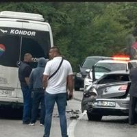 Četiri osobe povrijeđene  u trostrukom sudaru na Lapišnici, saobraćaj obustavljen